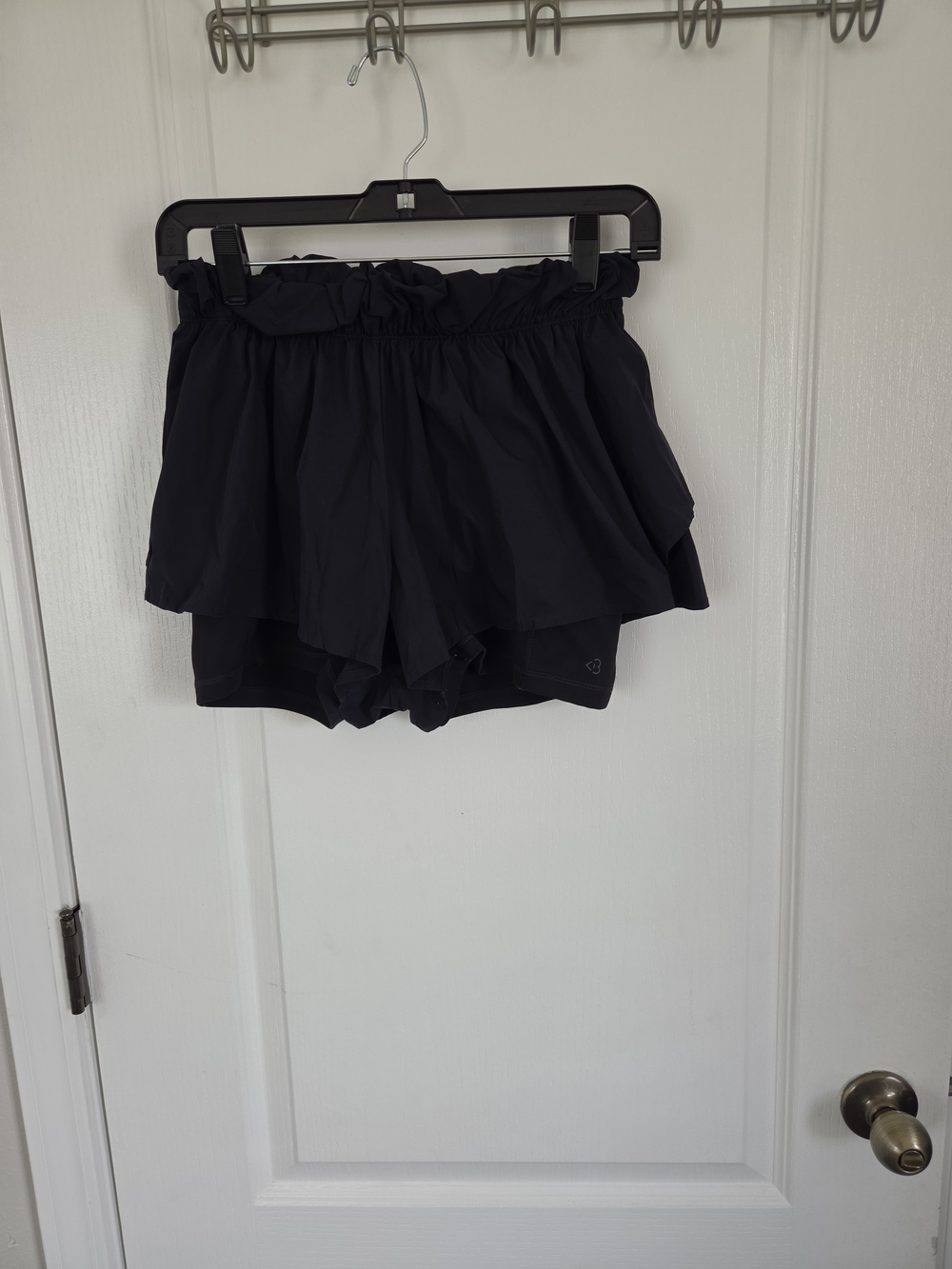 Ruffled Waist Black Women’s Layered Performance Shorts